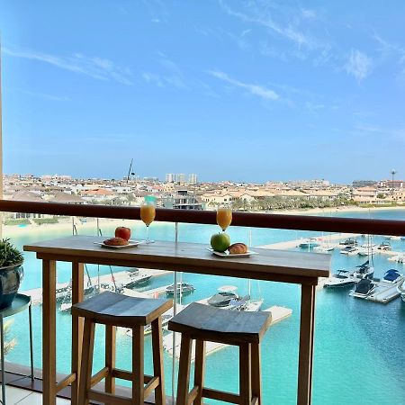 Appartamento Luxury On The Palm With Marina View Balcony Dubai Esterno foto
