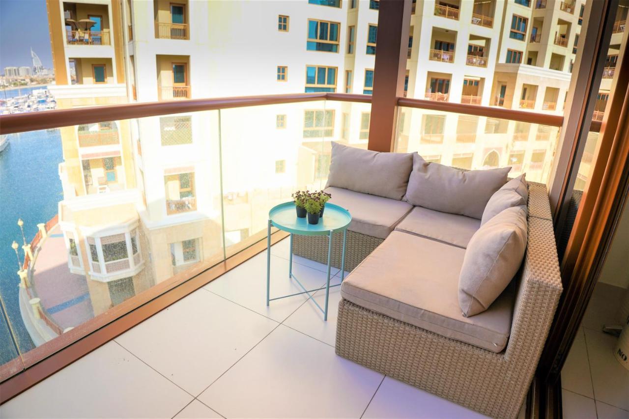 Appartamento Luxury On The Palm With Marina View Balcony Dubai Esterno foto