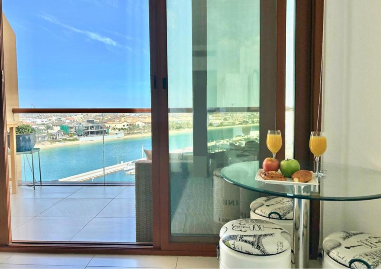 Appartamento Luxury On The Palm With Marina View Balcony Dubai Esterno foto