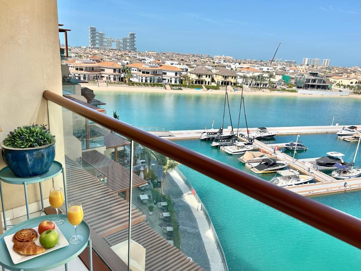 Appartamento Luxury On The Palm With Marina View Balcony Dubai Esterno foto